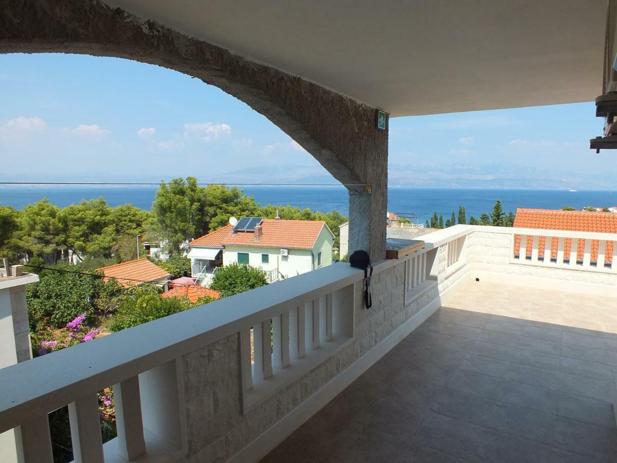 Apartments Marko Sutivan Insel Brac Exterior foto