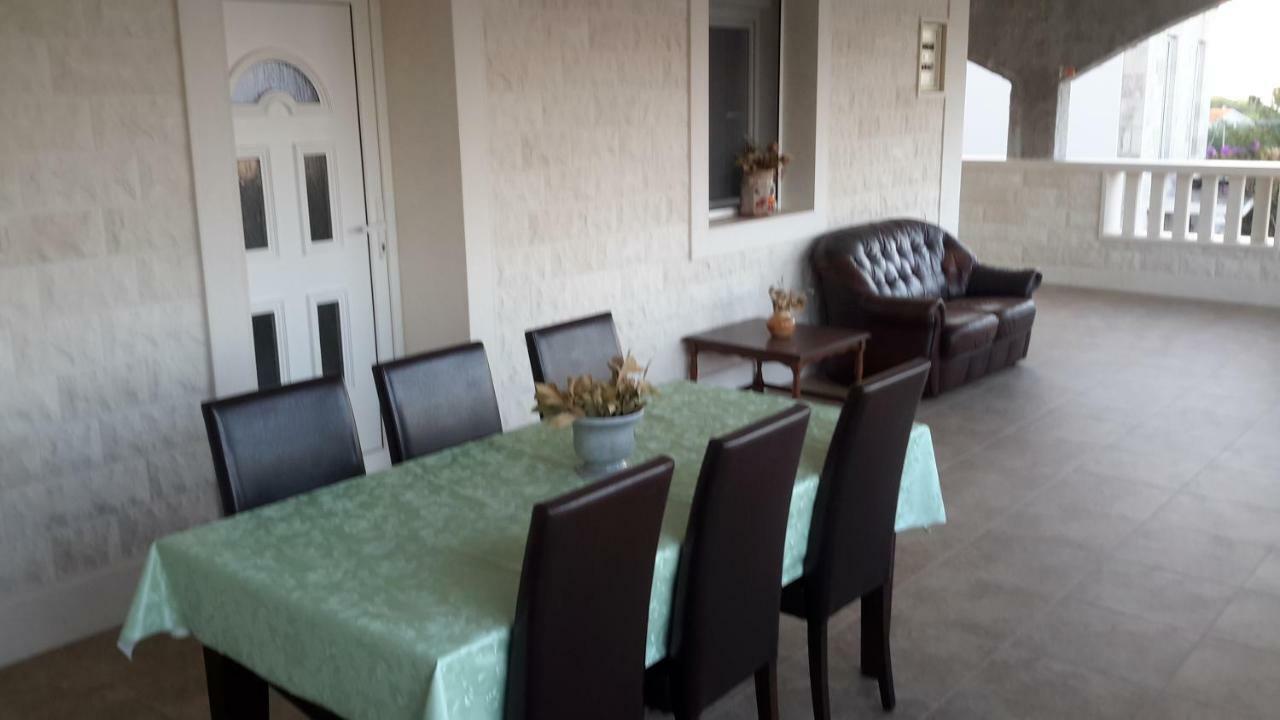 Apartments Marko Sutivan Insel Brac Exterior foto