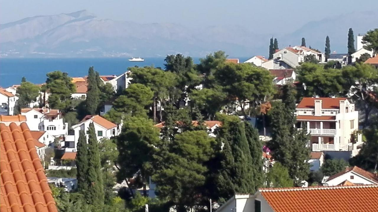 Apartments Marko Sutivan Insel Brac Exterior foto