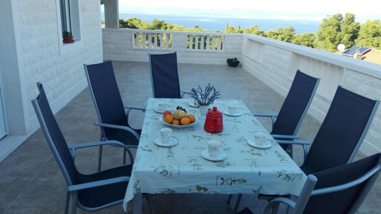 Apartments Marko Sutivan Insel Brac Exterior foto