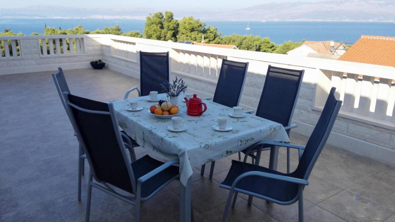 Apartments Marko Sutivan Insel Brac Exterior foto